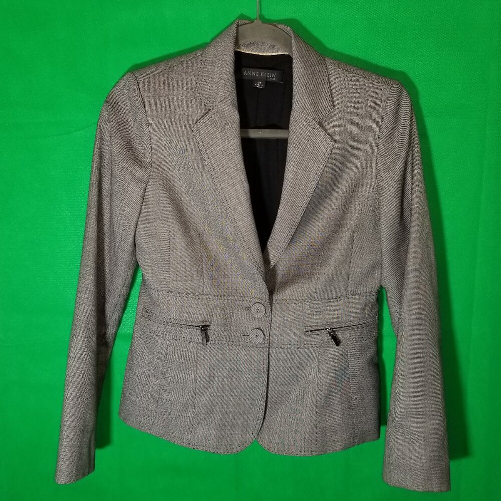 Anne Klein Grey Blazer Wool Blend Size 4P Zipper Front Pockets Business Party